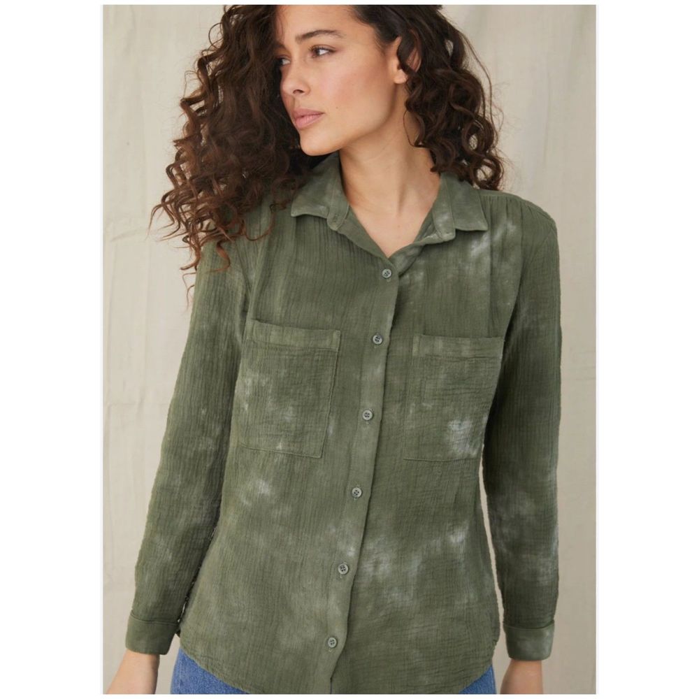 CLOTH AND STONE Tie Dye Button Down Olive Green Long Sleeve Shirt